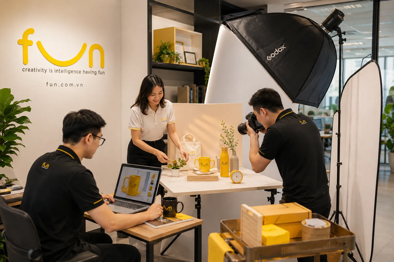 Click để chọn ảnh — bấm “Thay ảnh” mới mở Media Library Đội ngũ FUN sản xuất video ngắn TikTok, Reels và Shorts